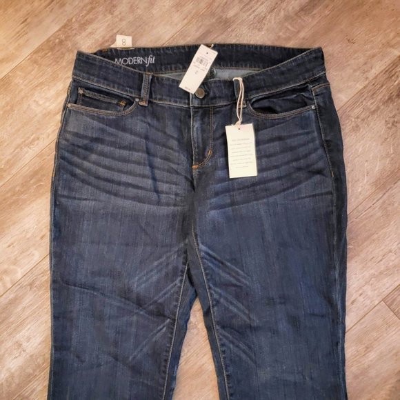 NWT Ann Taylor Modern Slim Boyfriend Jeans 8 - Picture 4 of 9